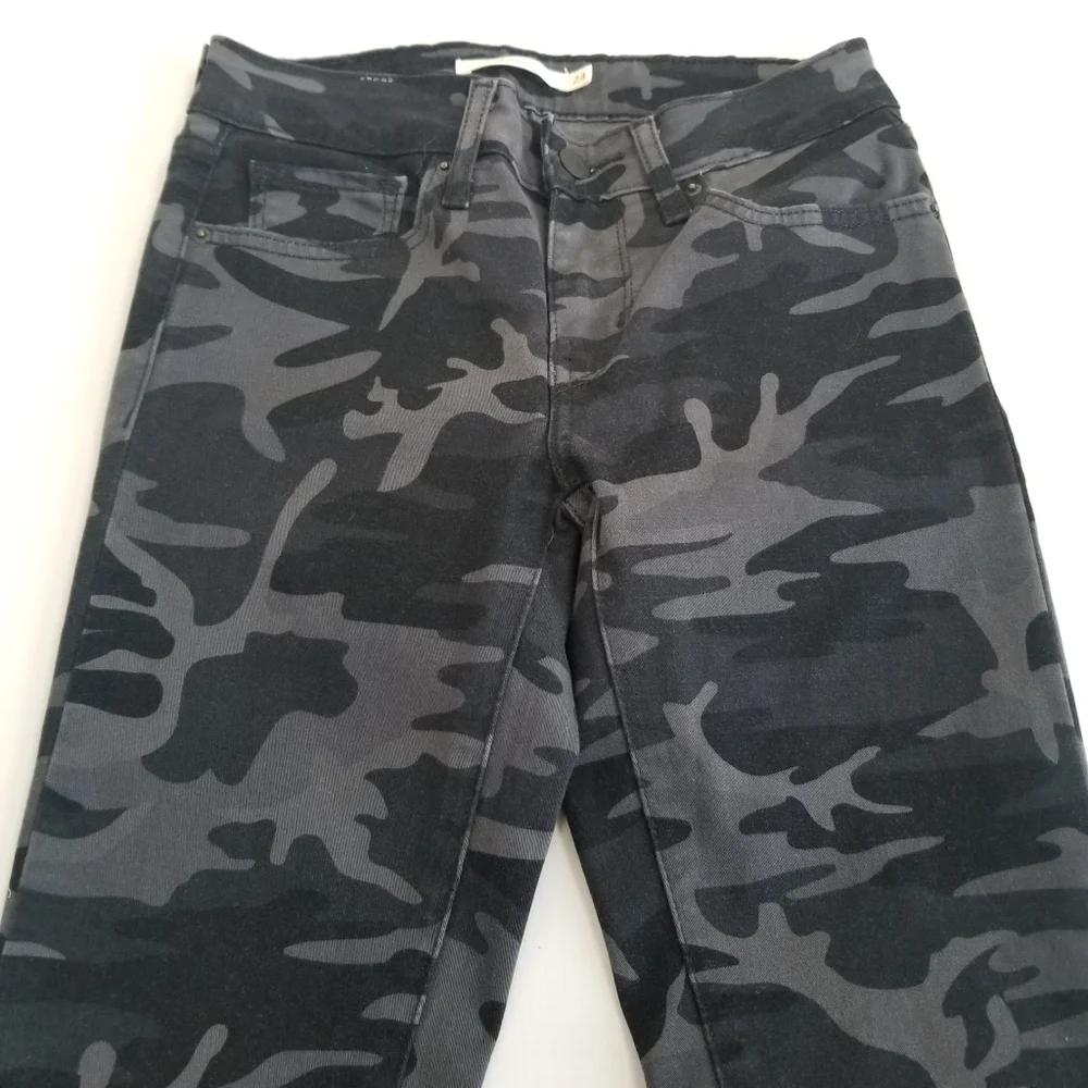 Levi's 711 Skinny Jeans Camo Size 24 - Picture 3 of 6